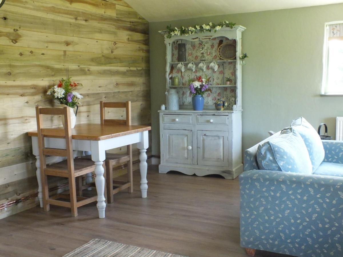 The Potting Shed And The Garden Shed Self Catering Villa Кармартън Екстериор снимка