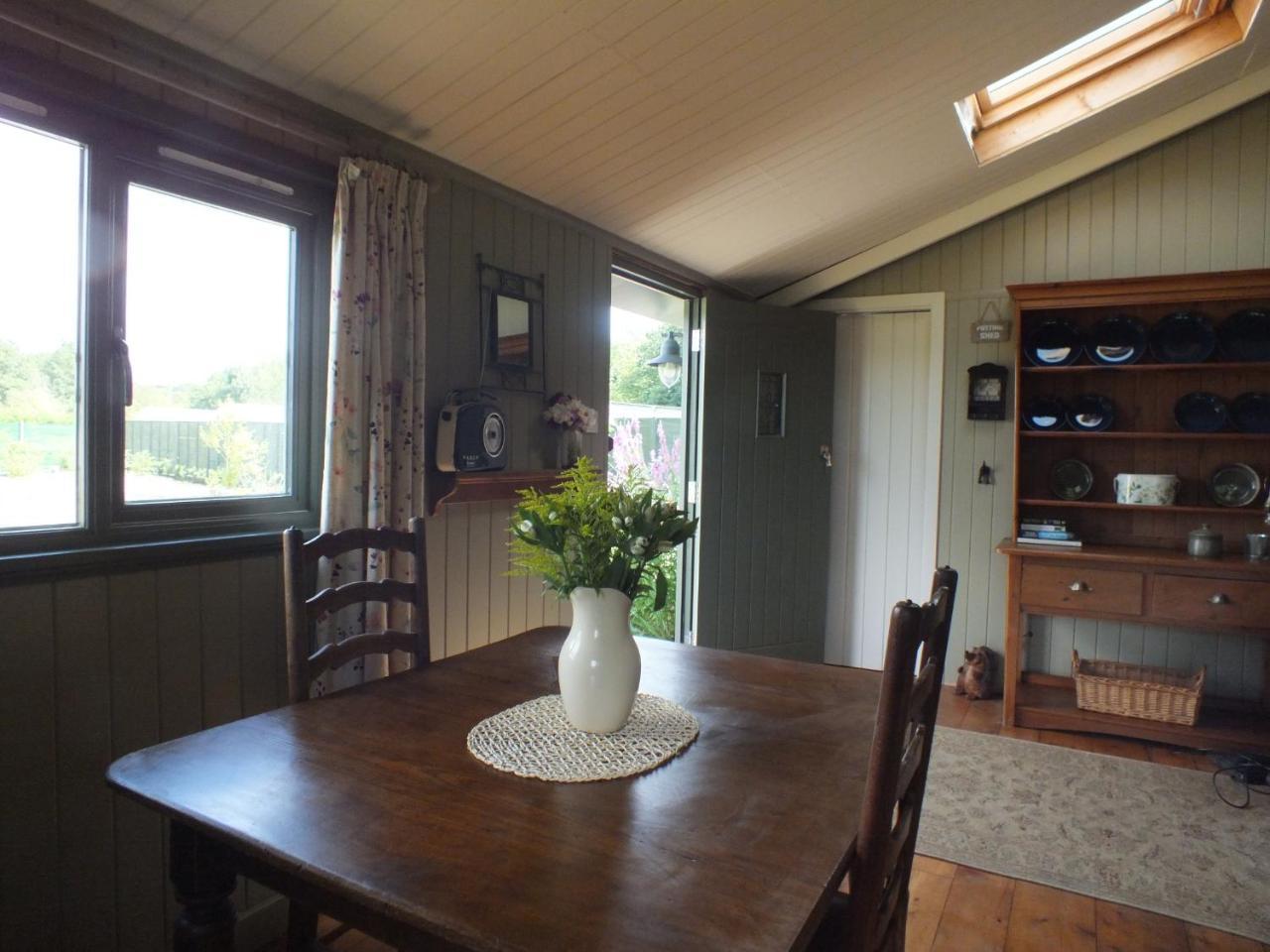 The Potting Shed And The Garden Shed Self Catering Villa Кармартън Екстериор снимка